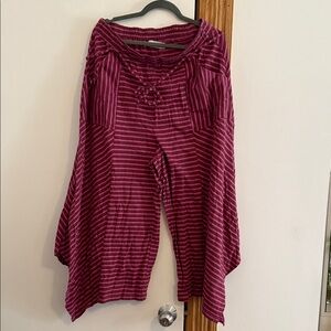 Chic Striped Berry Wide Leg Pants